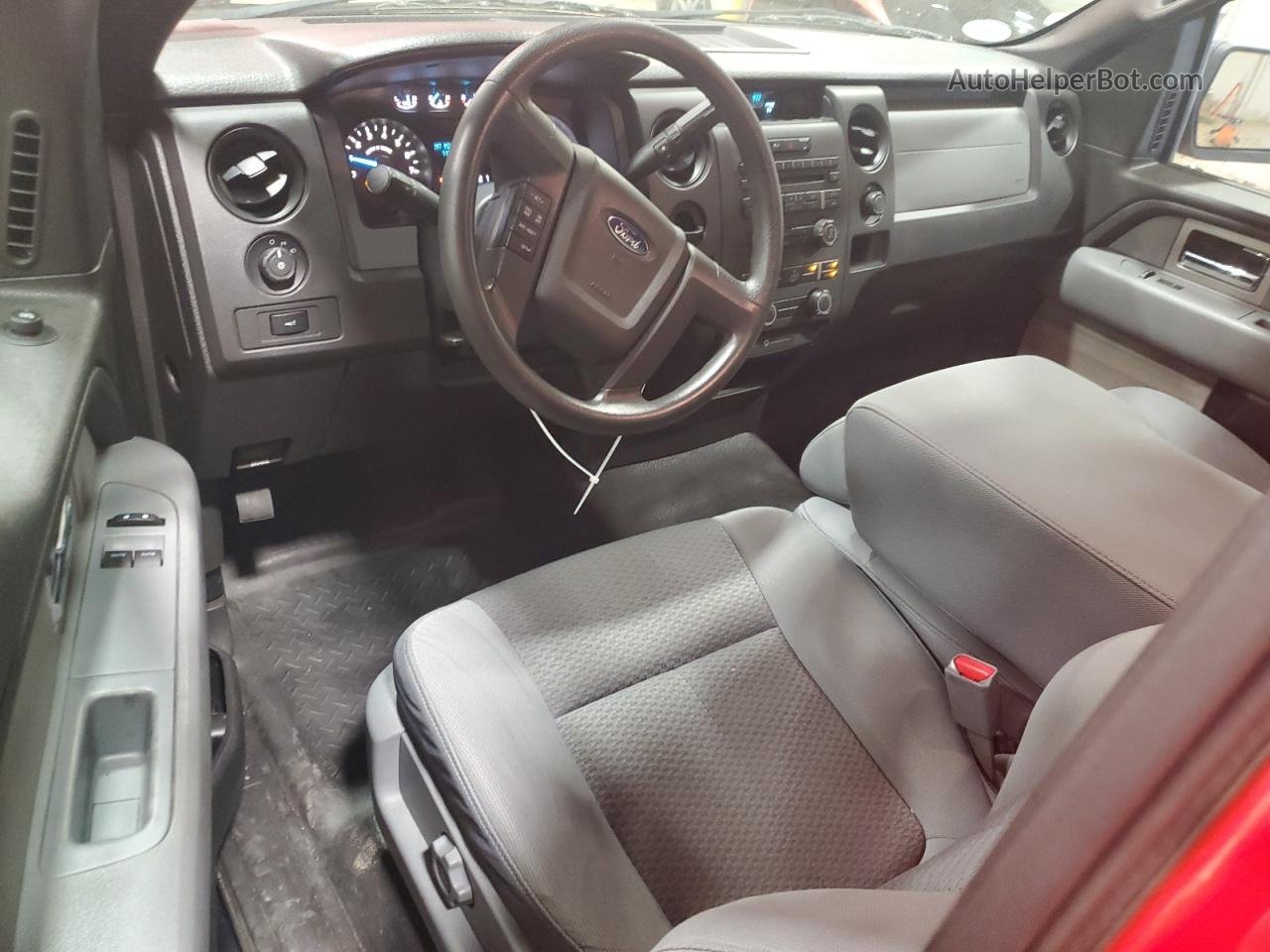 2011 Ford F150  Красный vin: 1FTMF1CM3BFC99598