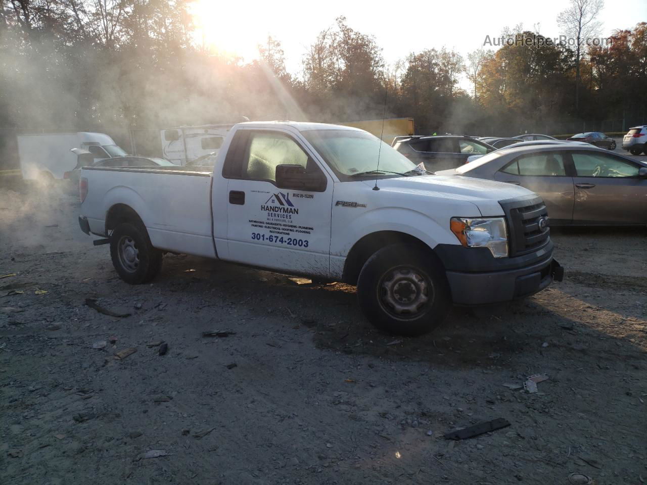 2011 Ford F150  White vin: 1FTMF1CM4BKD31496