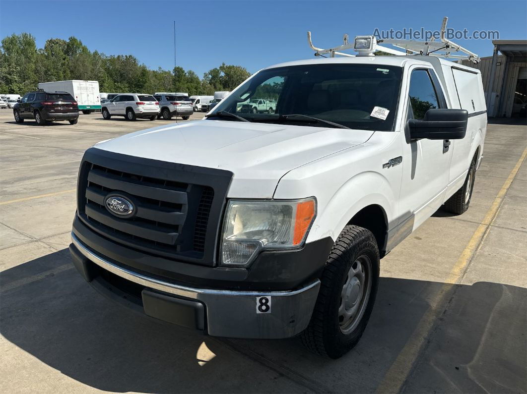 2011 Ford F150   White vin: 1FTMF1CM5BKD84059