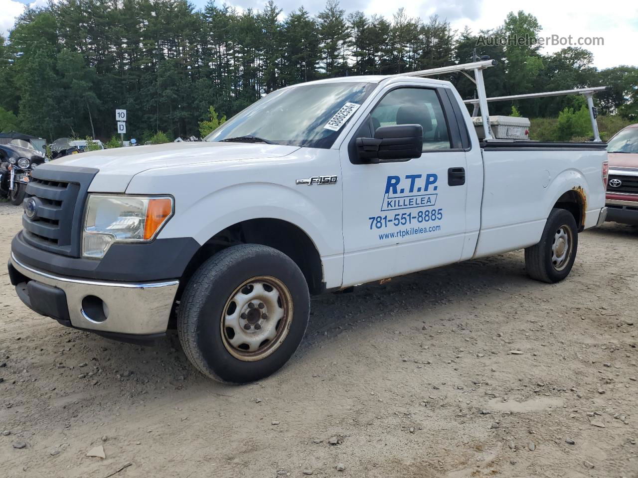 2011 Ford F150  White vin: 1FTMF1CMXBKD69766