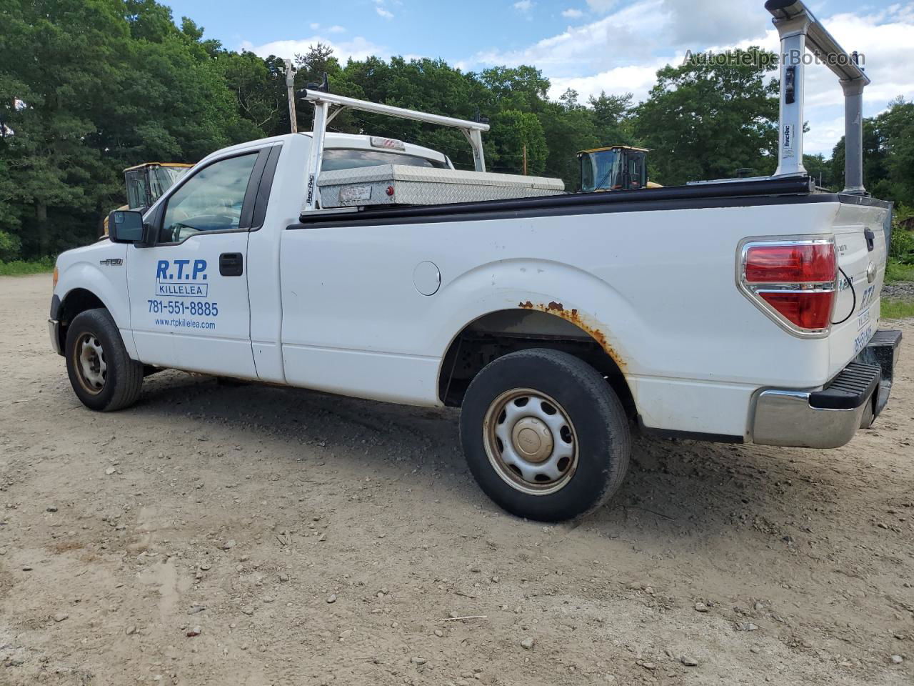 2011 Ford F150  White vin: 1FTMF1CMXBKD69766