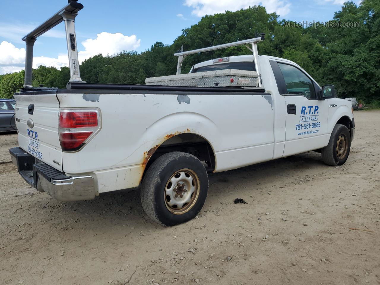 2011 Ford F150  White vin: 1FTMF1CMXBKD69766