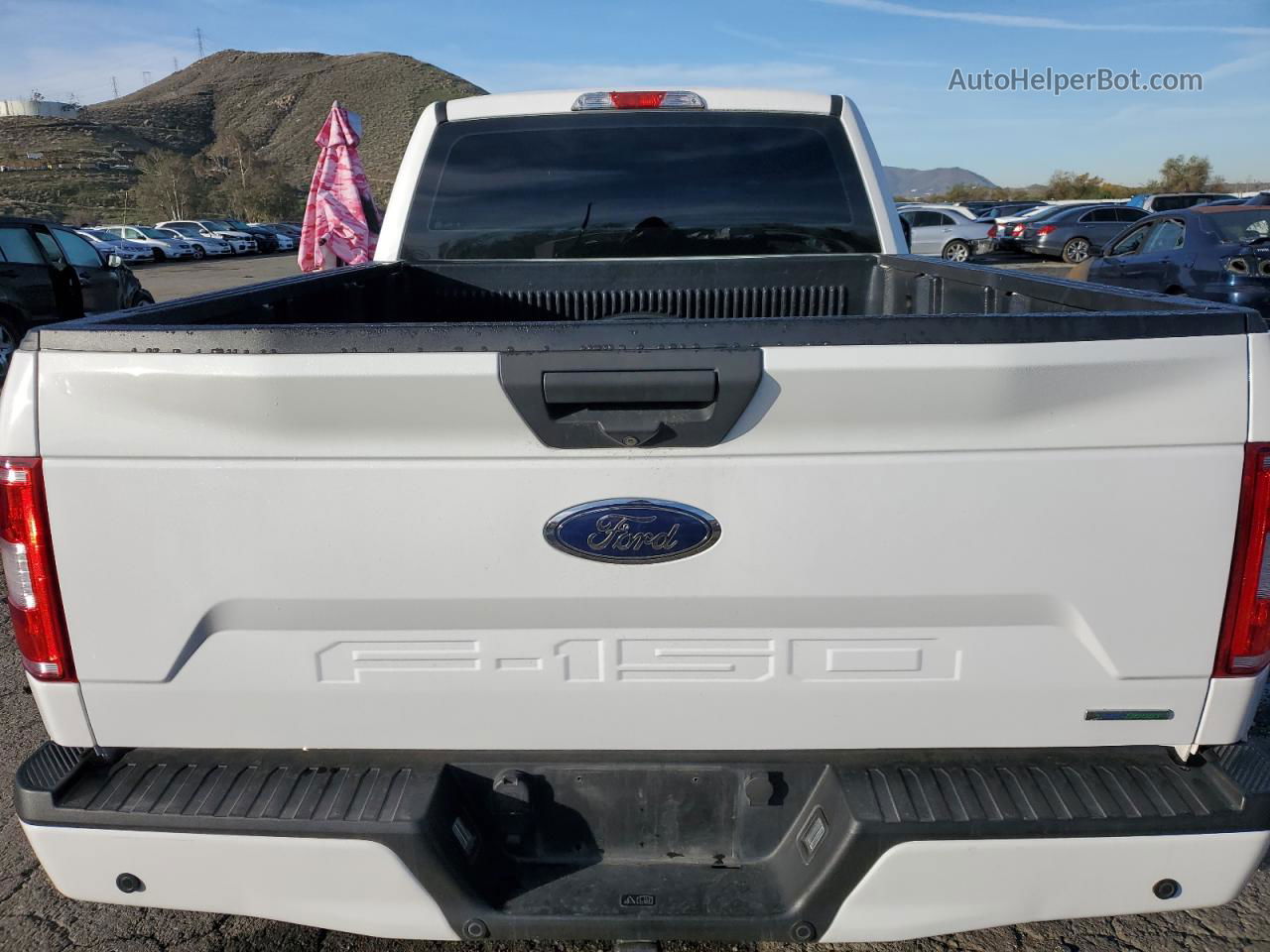 2018 Ford F150  White vin: 1FTMF1CP4JKF20593