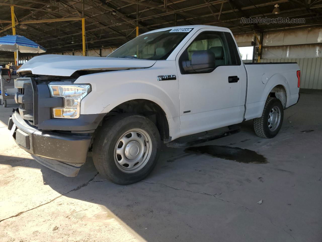 2017 Ford F150  White vin: 1FTMF1CP9HKE05904