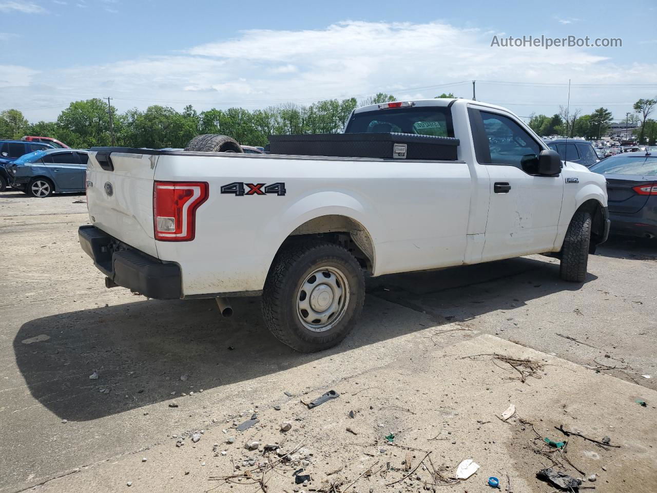 2017 Ford F150  White vin: 1FTMF1E88HKC77192