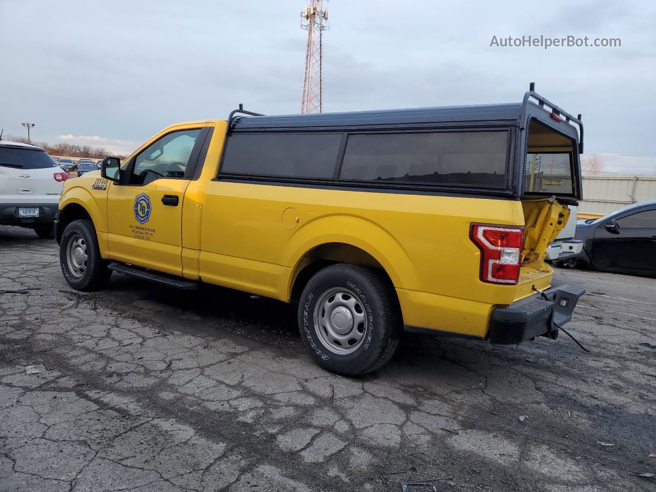 2020 Ford F150  Yellow vin: 1FTMF1EB2LKE48393