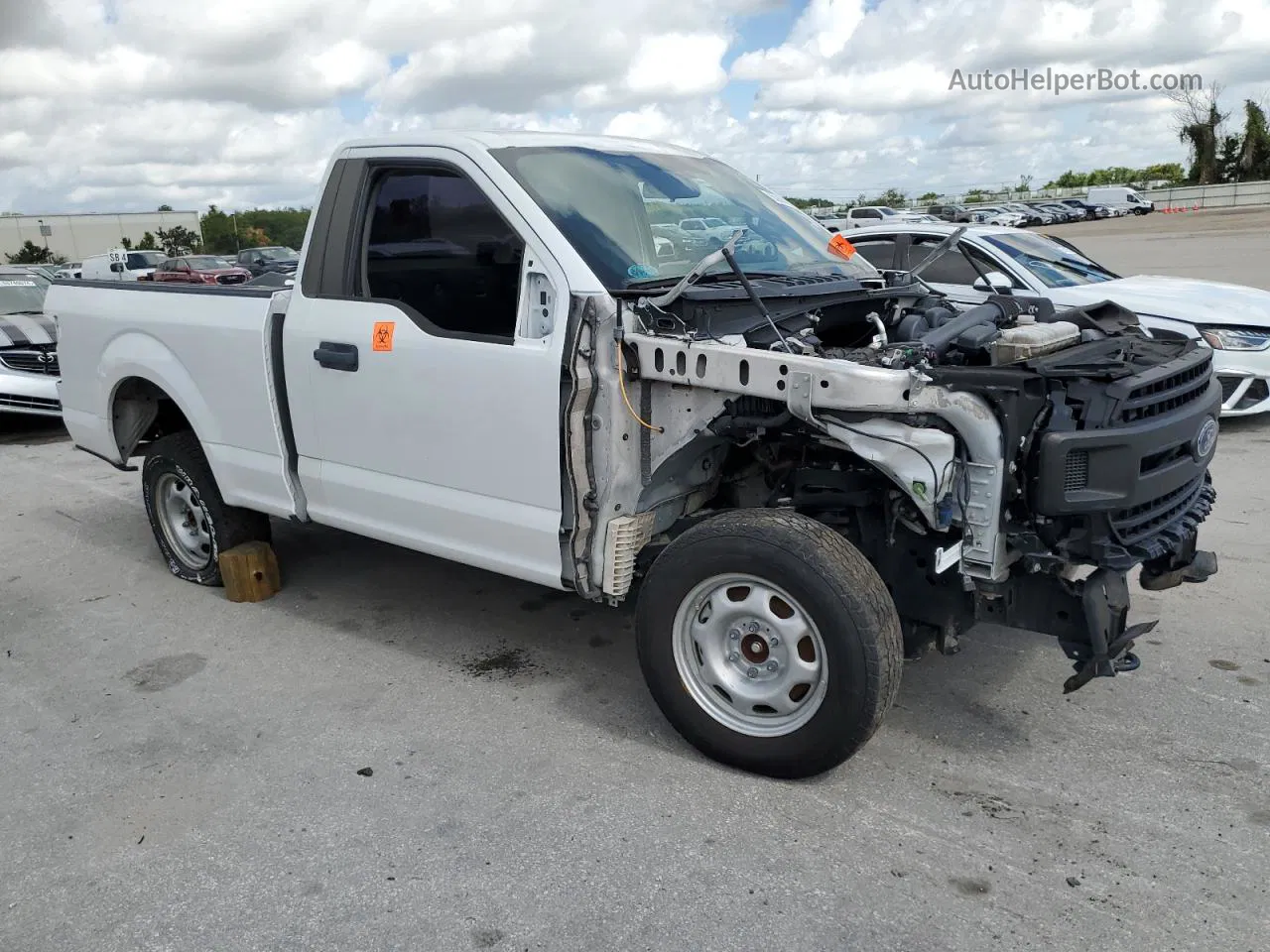 2018 Ford F150  White vin: 1FTMF1EB3JFD61172