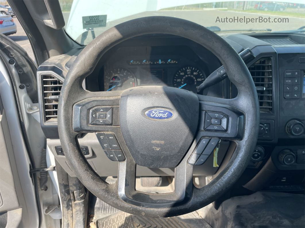 2020 Ford F150   vin: 1FTMF1EB5LFA29639