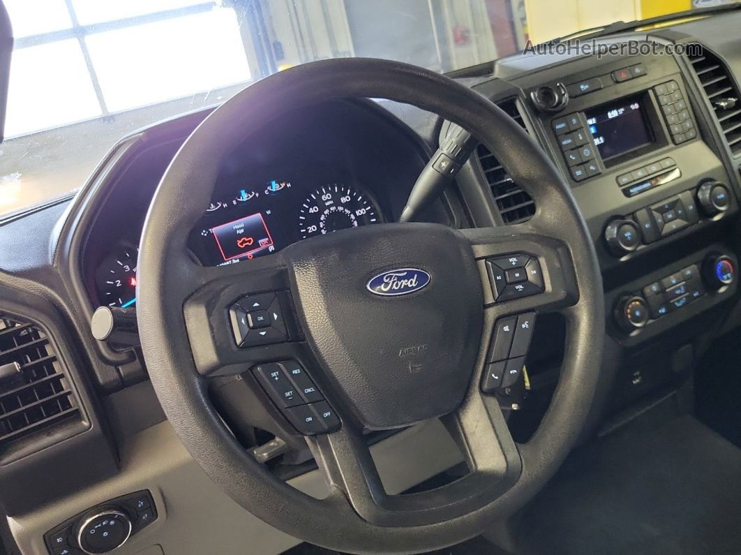 2020 Ford F150   vin: 1FTMF1EB6LKF20809