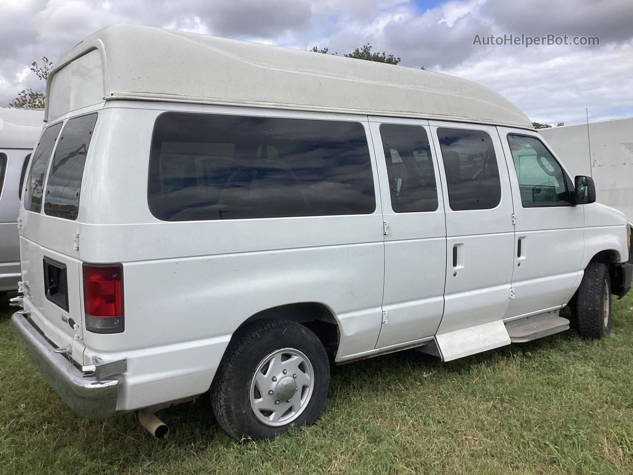 2012 Ford Econoline E150 Van White vin: 1FTNE1EL9CDA31406