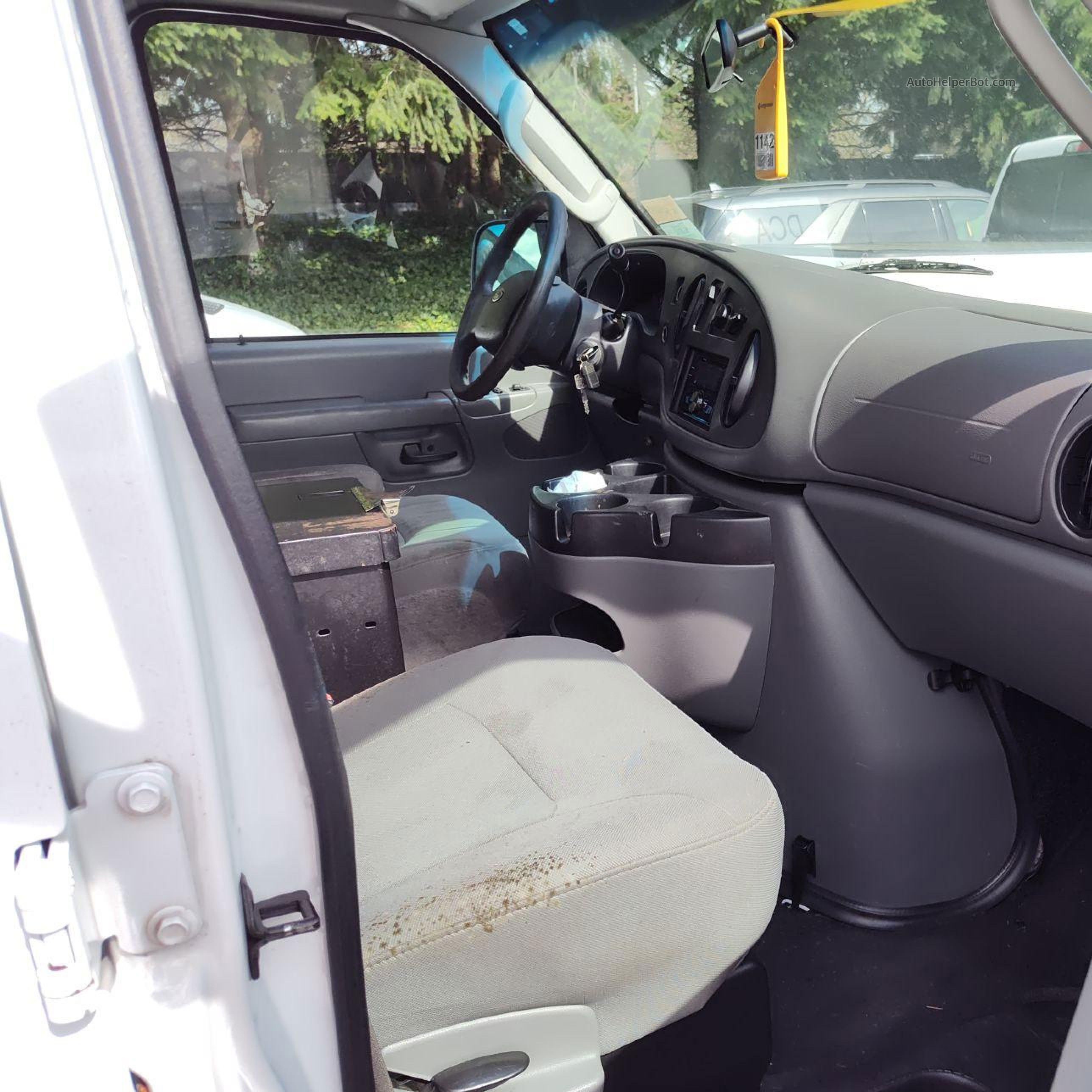 2007 Ford Econoline E250 Van vin: 1FTNE24L17DA66521