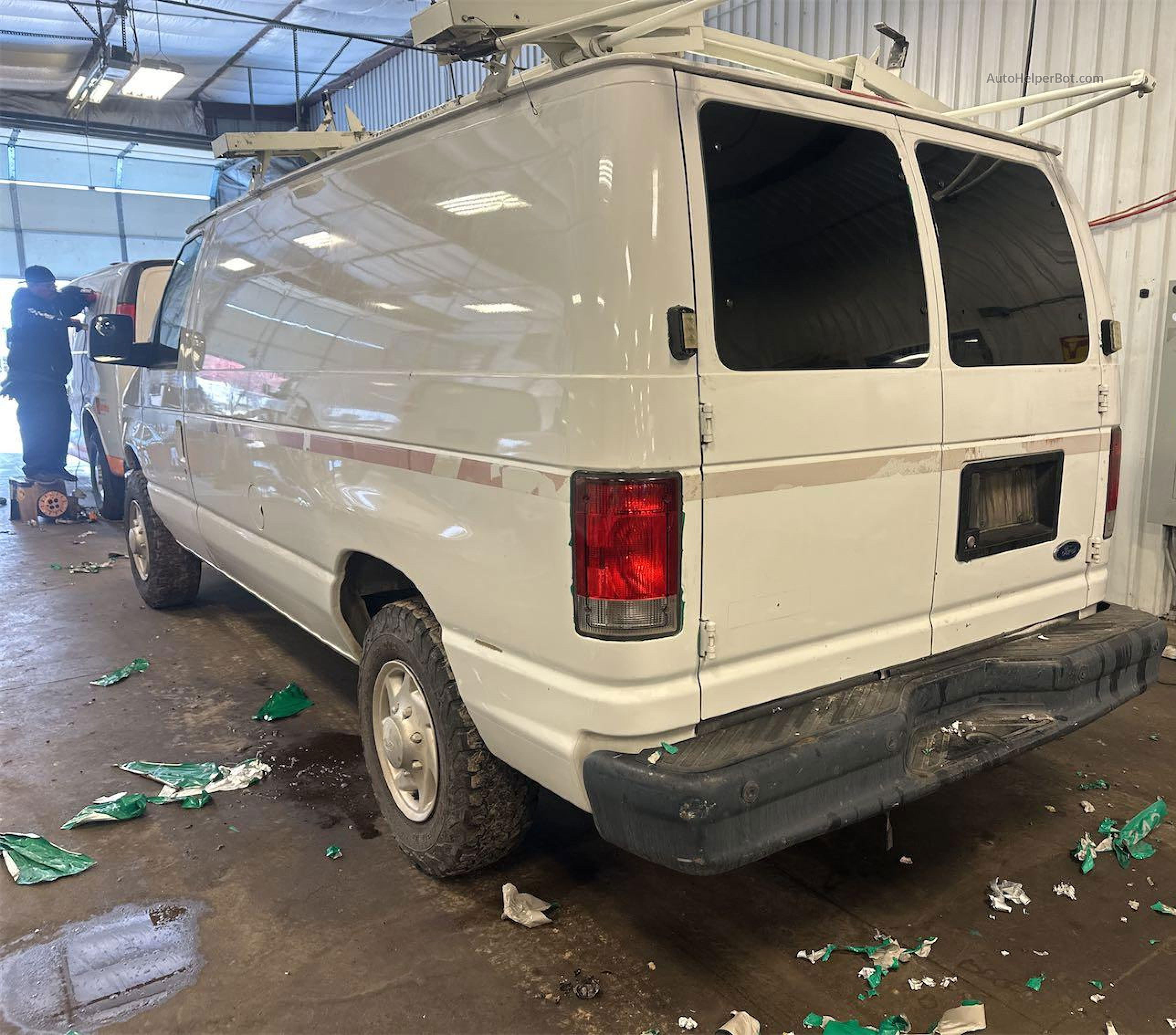 2008 Ford Econoline E250 Van vin: 1FTNE24L18DB53403
