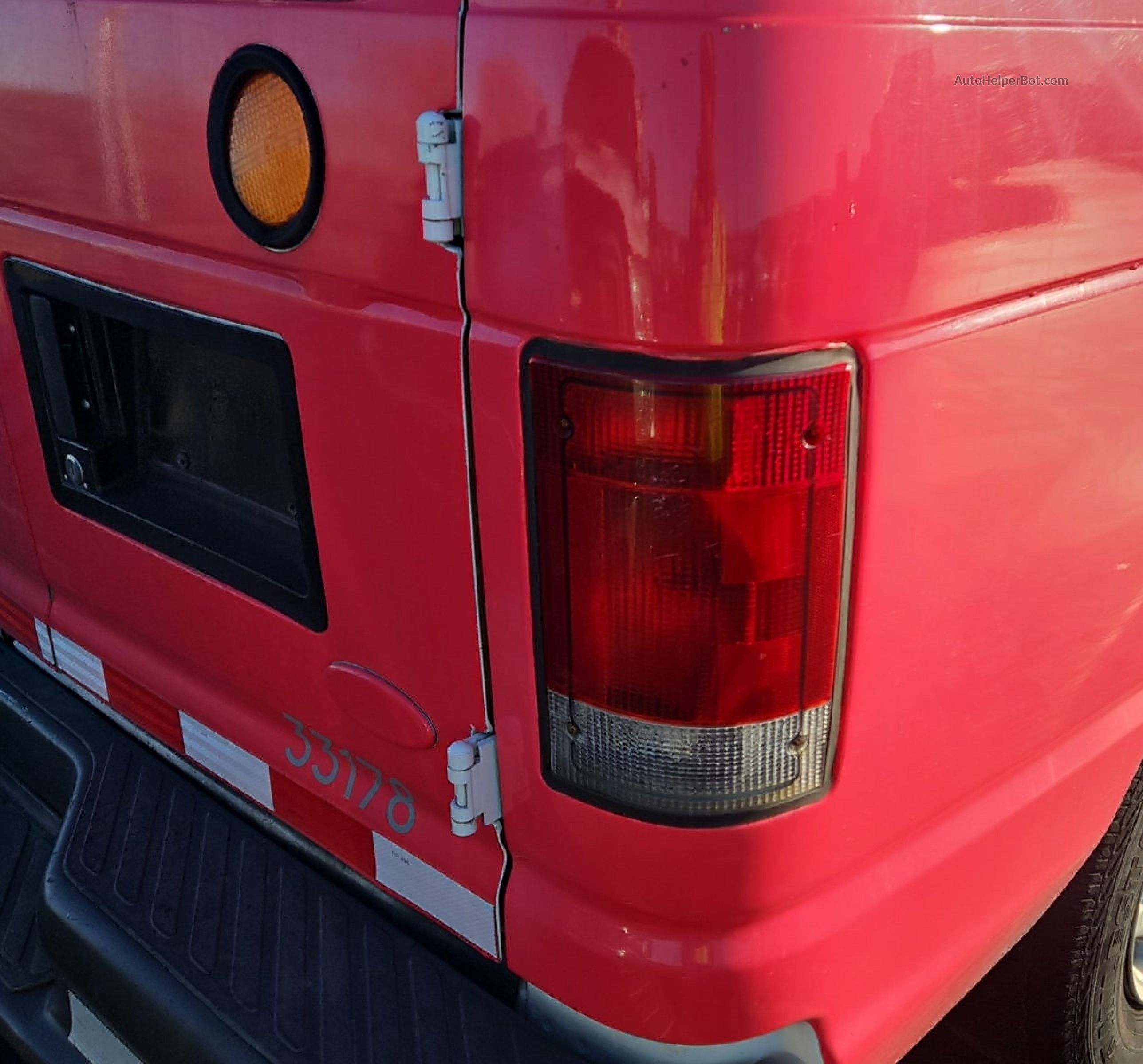 2007 Ford Econoline E250 Van vin: 1FTNE24L37DA70876