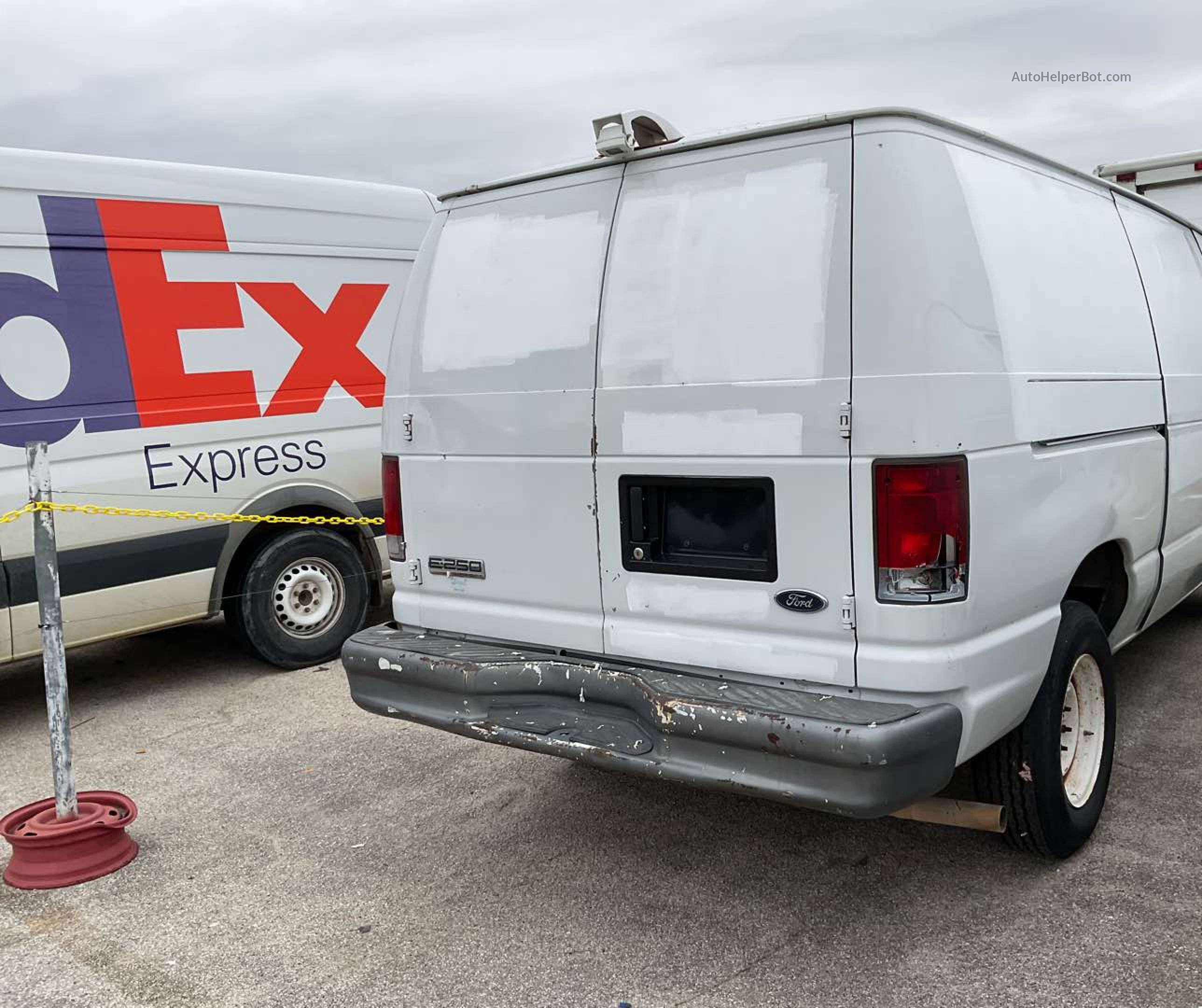 2007 Ford Econoline E250 Van vin: 1FTNE24WX7DB00448