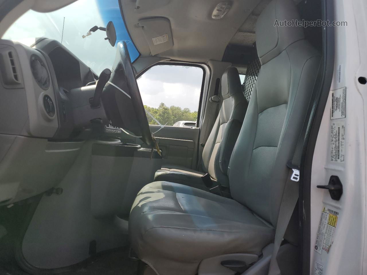 2013 Ford Econoline E250 Van Белый vin: 1FTNE2EL2DDB26655