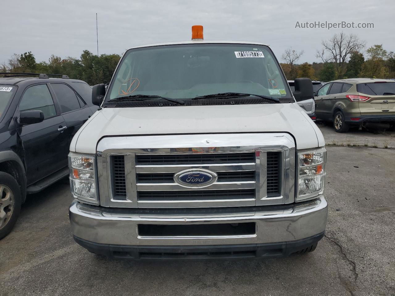 2013 Ford Econoline E250 Van White vin: 1FTNE2EW0DDA01776