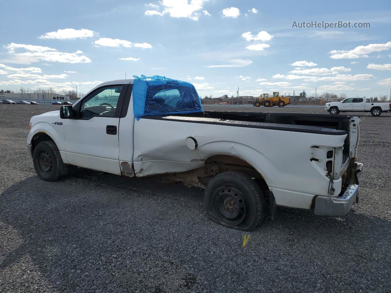 2011 Ford F150  White vin: 1FTNF1CF5BKD36552