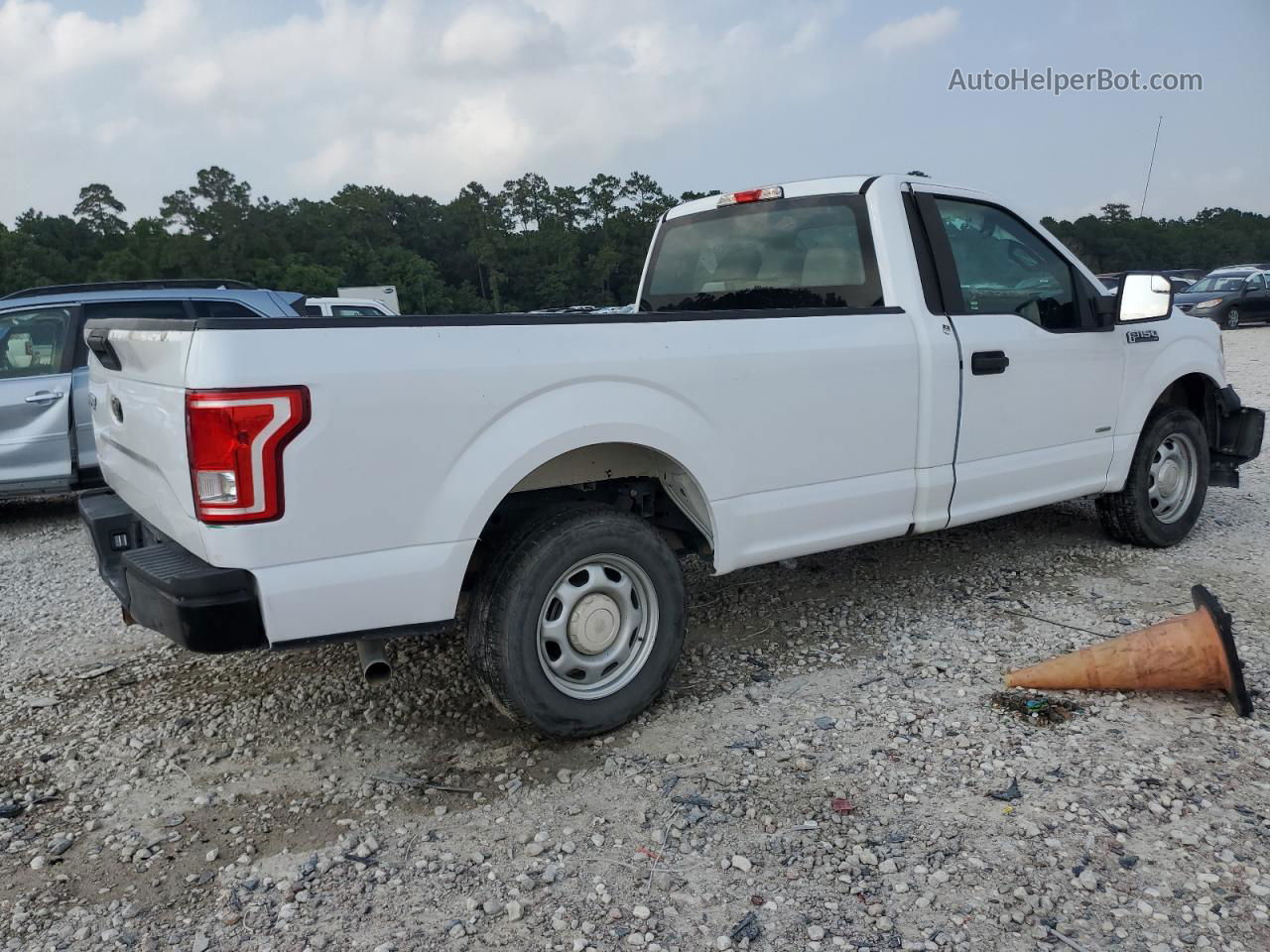 2017 Ford F150  White vin: 1FTNF1CG2HKC51900