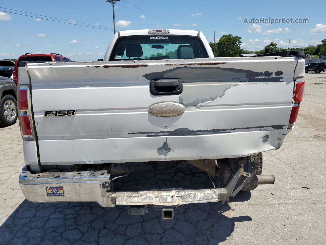 2011 Ford F150  White vin: 1FTNF1CT3BKE20617