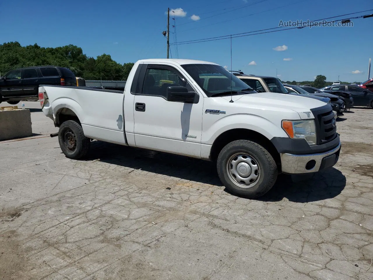 2011 Ford F150  White vin: 1FTNF1CT3BKE20617