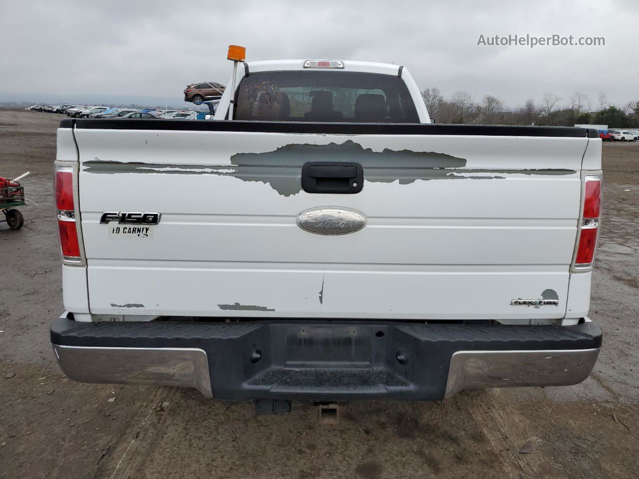 2011 Ford F150  White vin: 1FTNF1EF4BKD82550