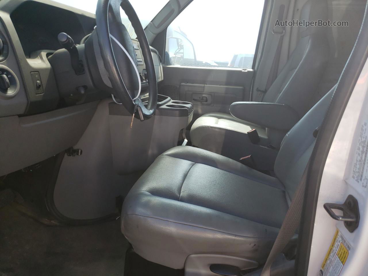 2013 Ford Econoline E250 Van Белый vin: 1FTNS2EW7DDA05140