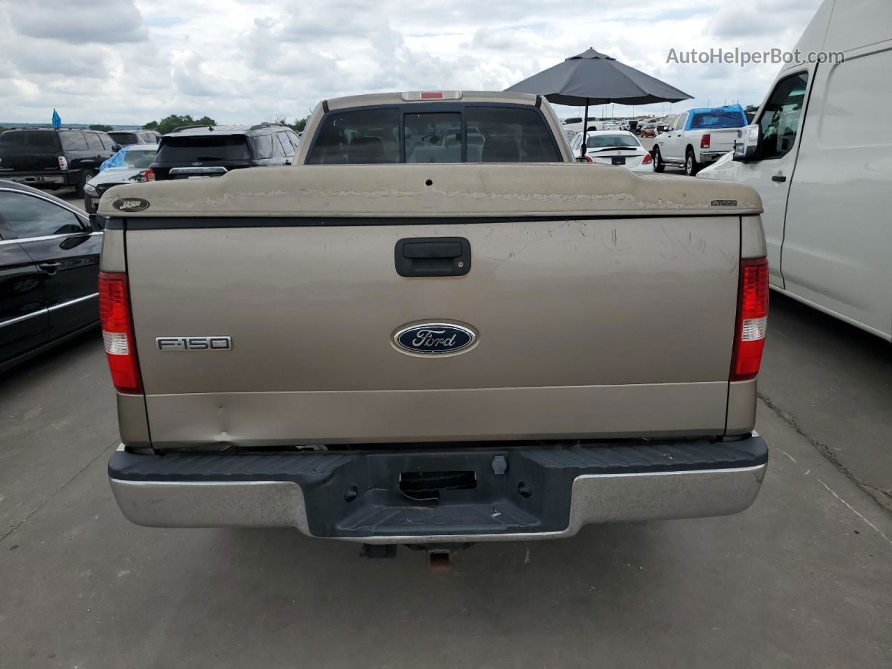 2004 Ford F150 Gold vin: 1FTPF12534NB78067