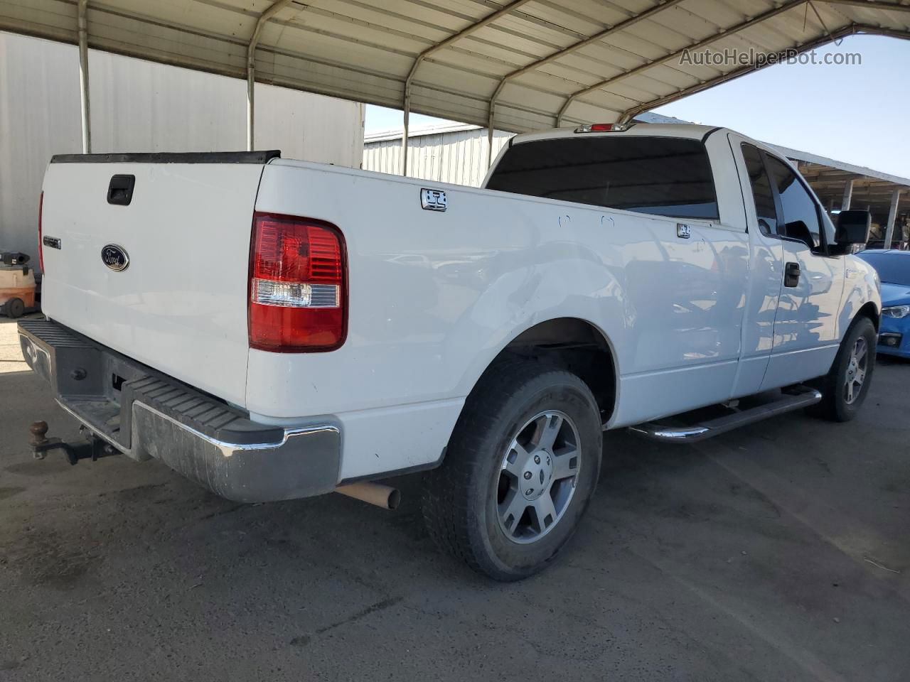 2005 Ford F150  White vin: 1FTPF12535NB44275