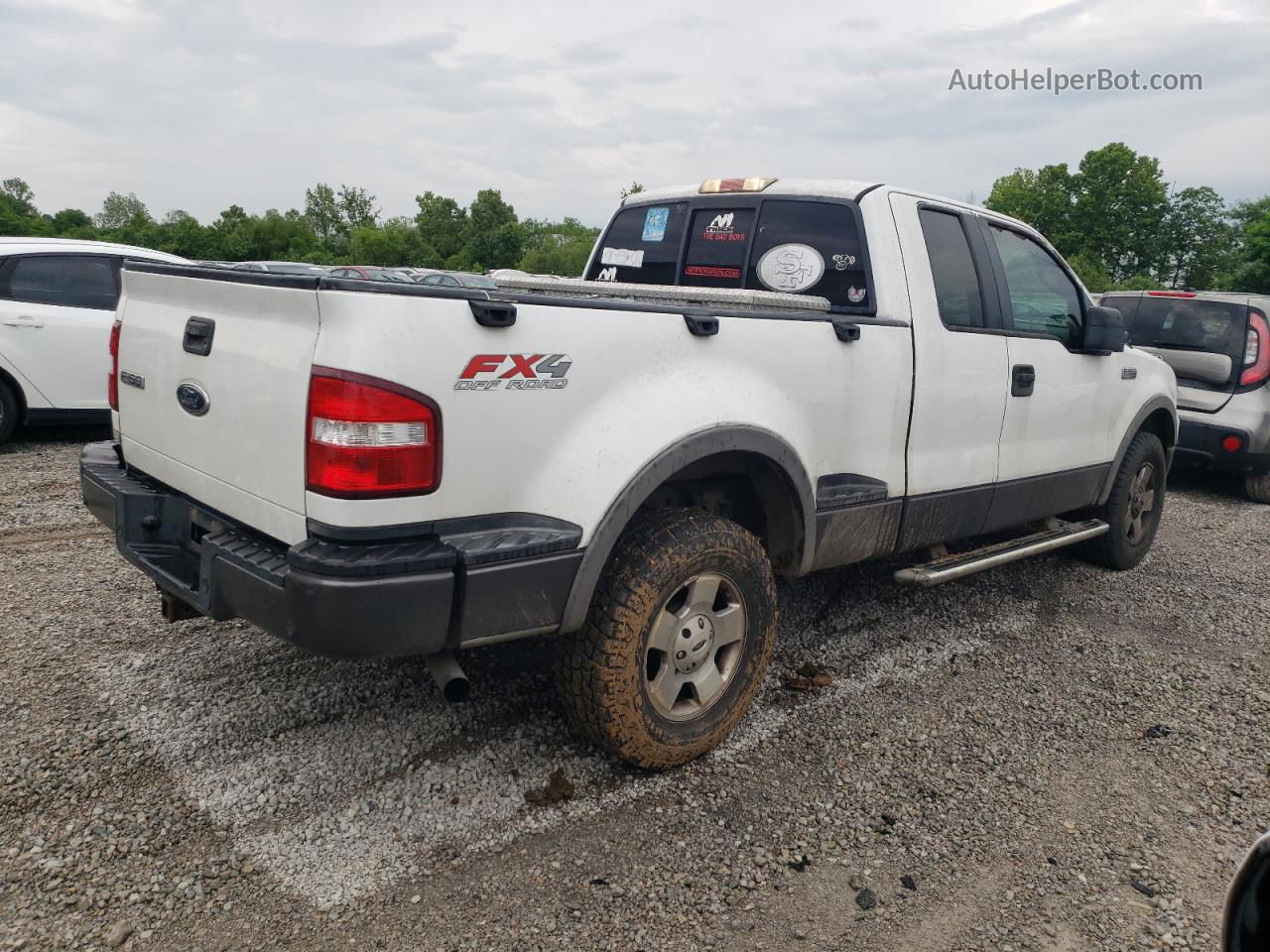 2005 Ford F150  White vin: 1FTPX04565KC02286