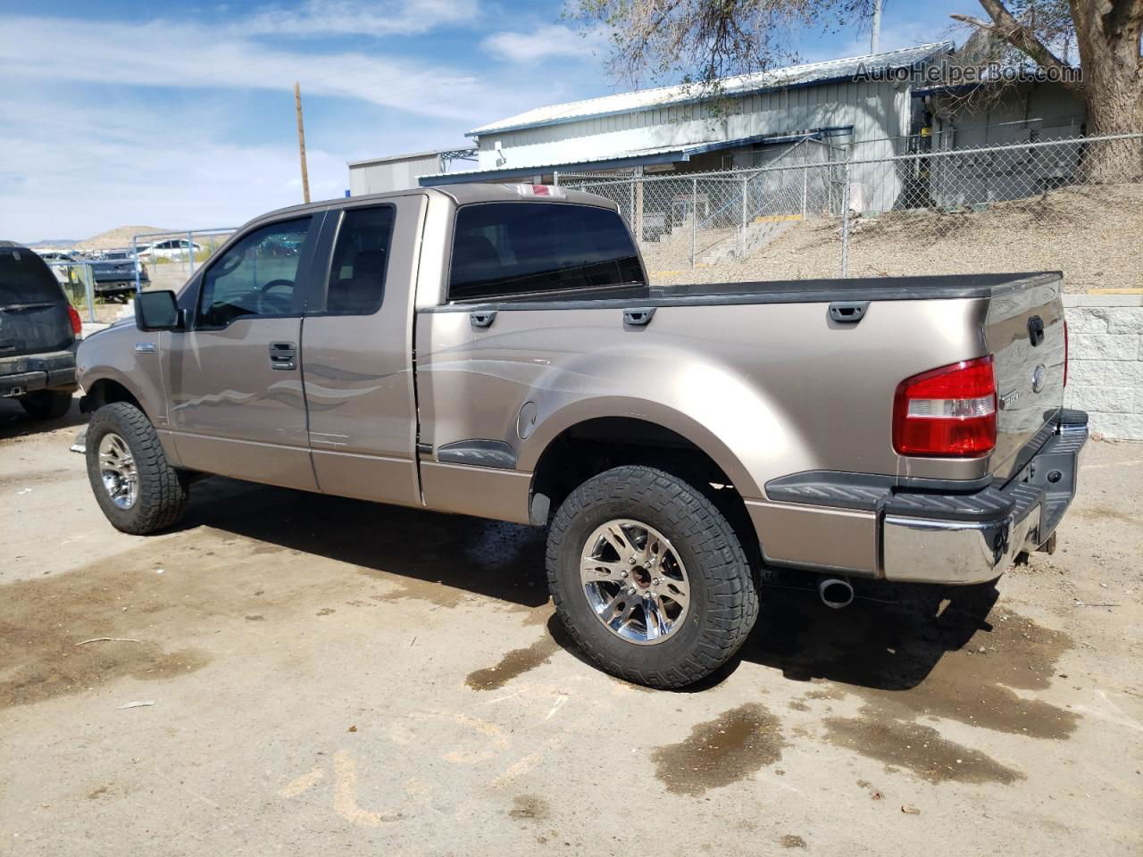 2005 Ford F150  Gold vin: 1FTPX04595KD48679