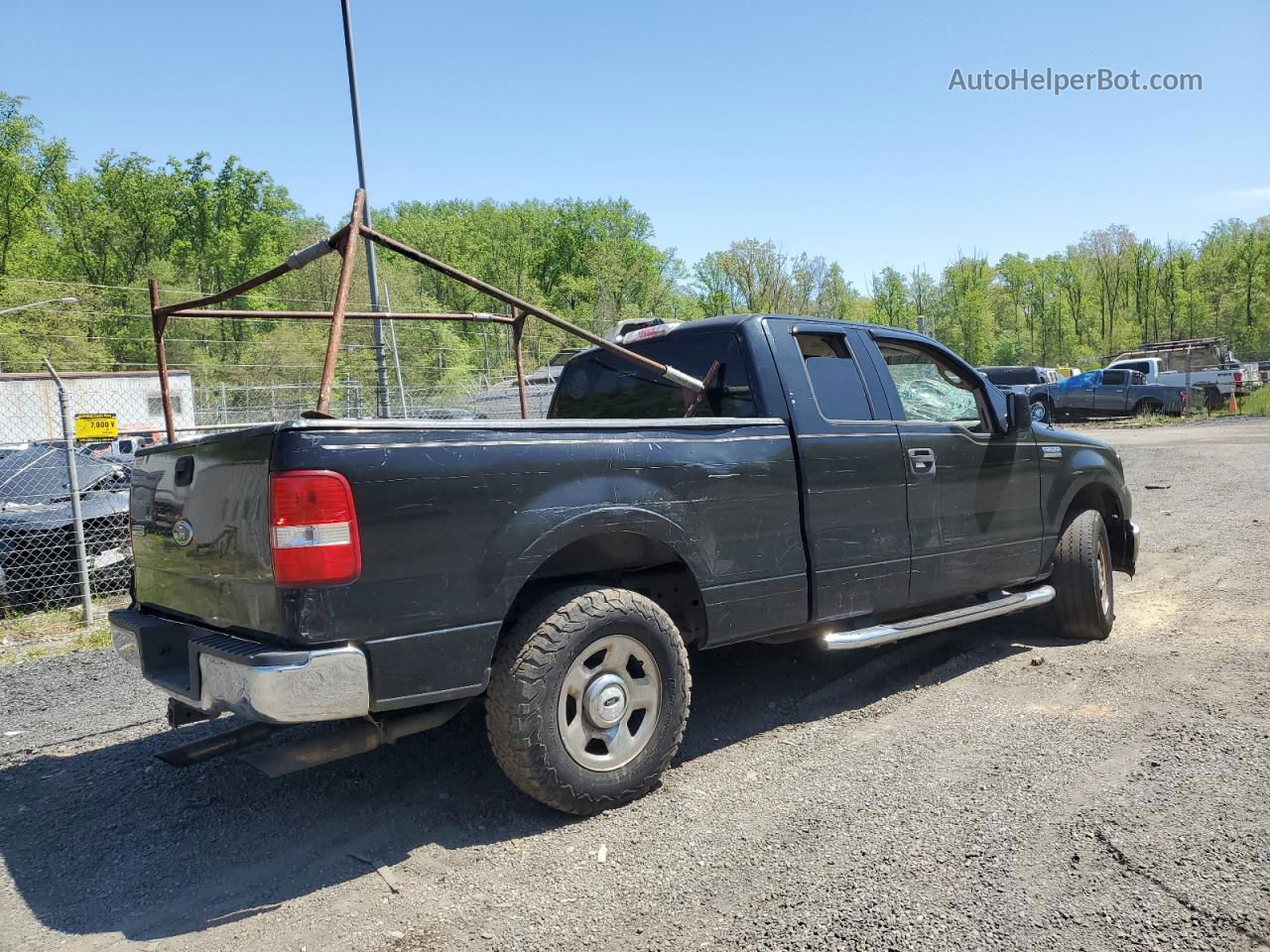 2004 Ford F150  Black vin: 1FTPX12514NB75617