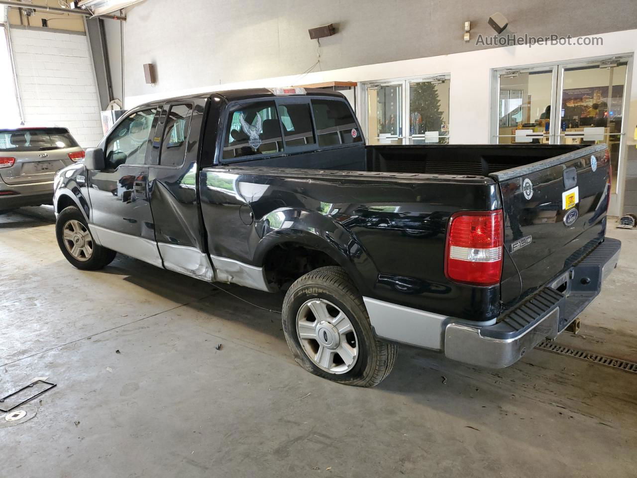 2004 Ford F150  Black vin: 1FTPX12534NC50043