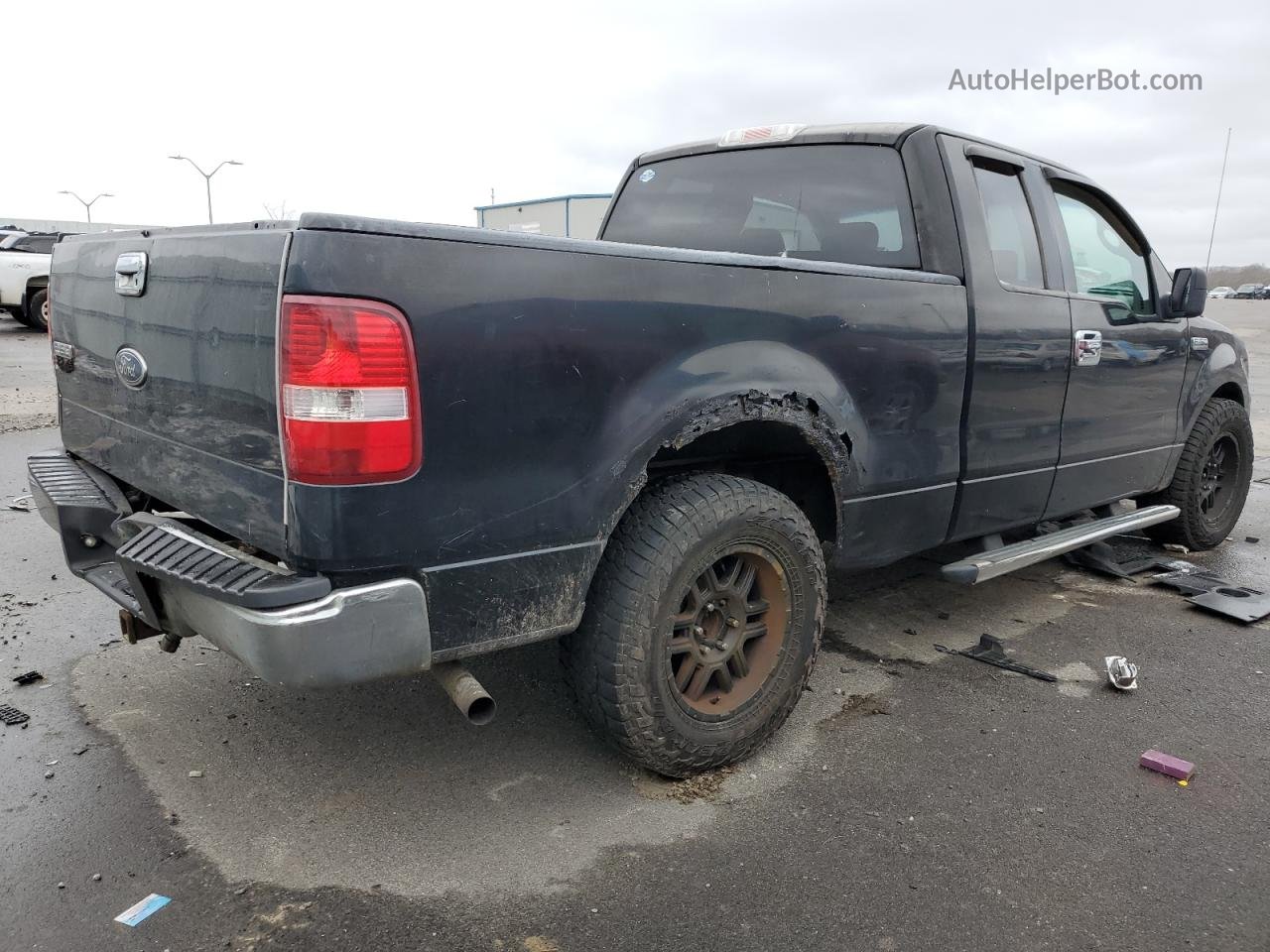 2005 Ford F150  Black vin: 1FTPX12565FB56184