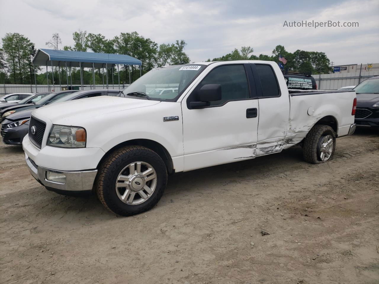 2005 Ford F150  White vin: 1FTPX12575FB76203