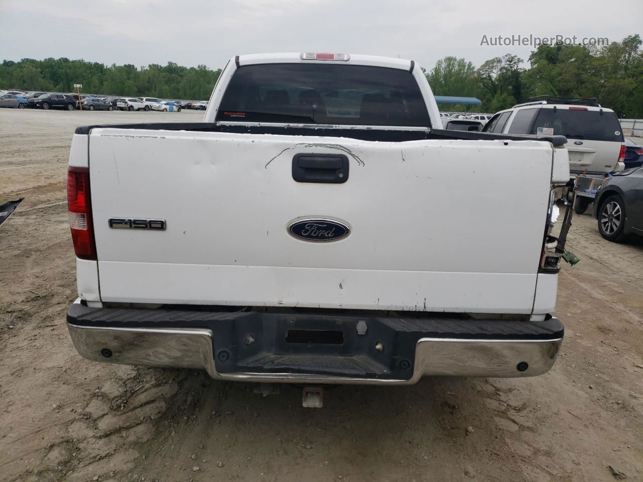 2005 Ford F150  White vin: 1FTPX12575FB76203