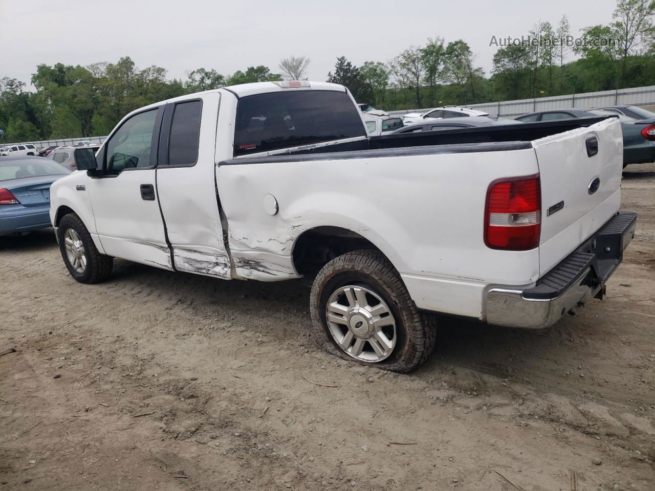 2005 Ford F150  Белый vin: 1FTPX12575FB76203