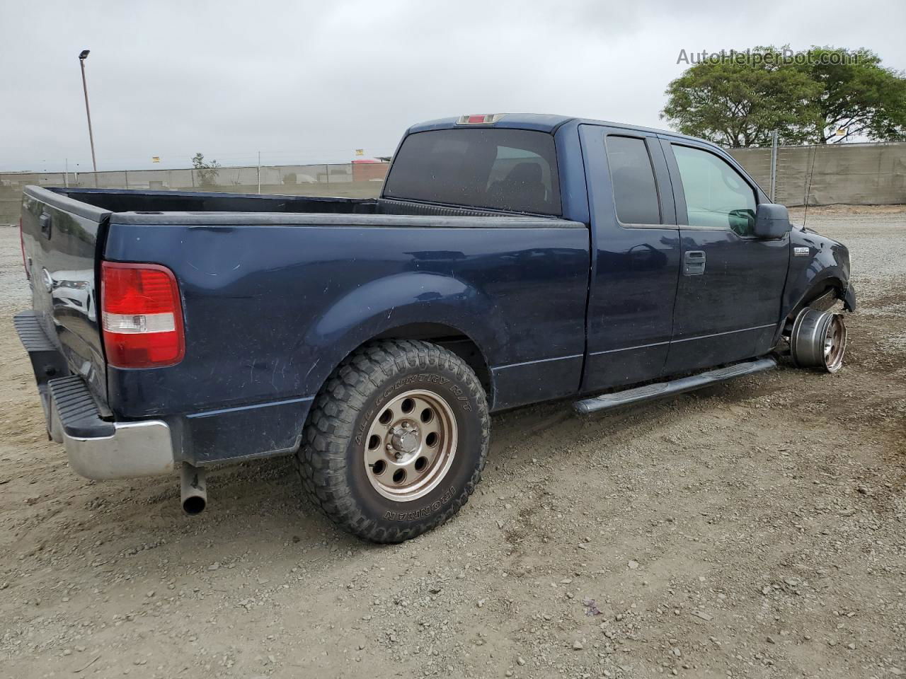 2005 Ford F150  Blue vin: 1FTPX12595FA44205