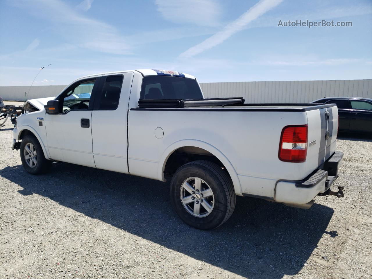 2005 Ford F150  White vin: 1FTPX12595NA59969