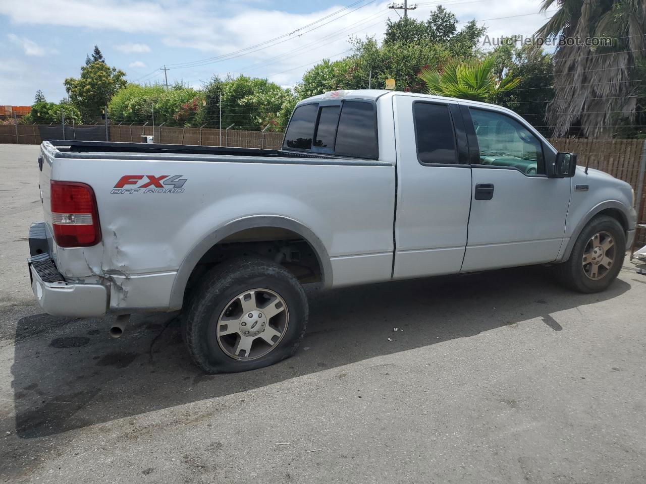 2004 Ford F150  Silver vin: 1FTPX14504NA23454