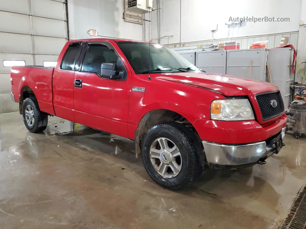 2005 Ford F150  Красный vin: 1FTPX14515NB35830