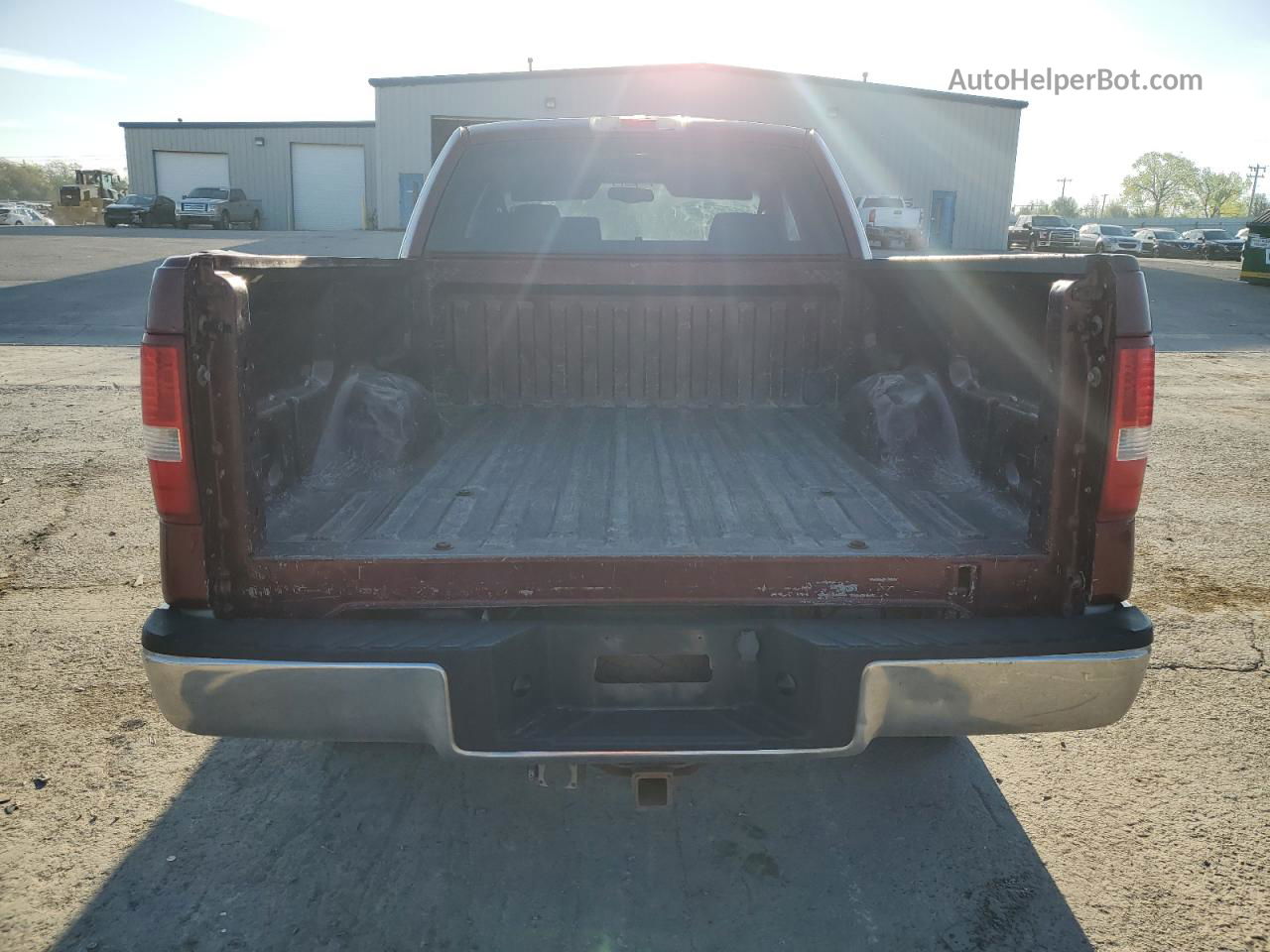 2005 Ford F150  Burgundy vin: 1FTPX14515NB99205