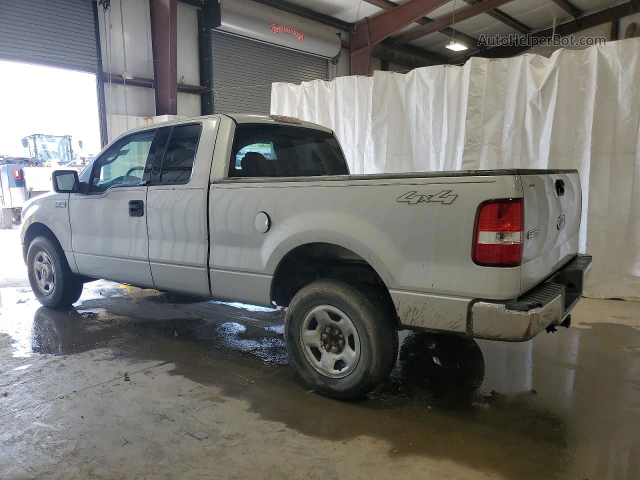 2004 Ford F150  Silver vin: 1FTPX14524NC03339