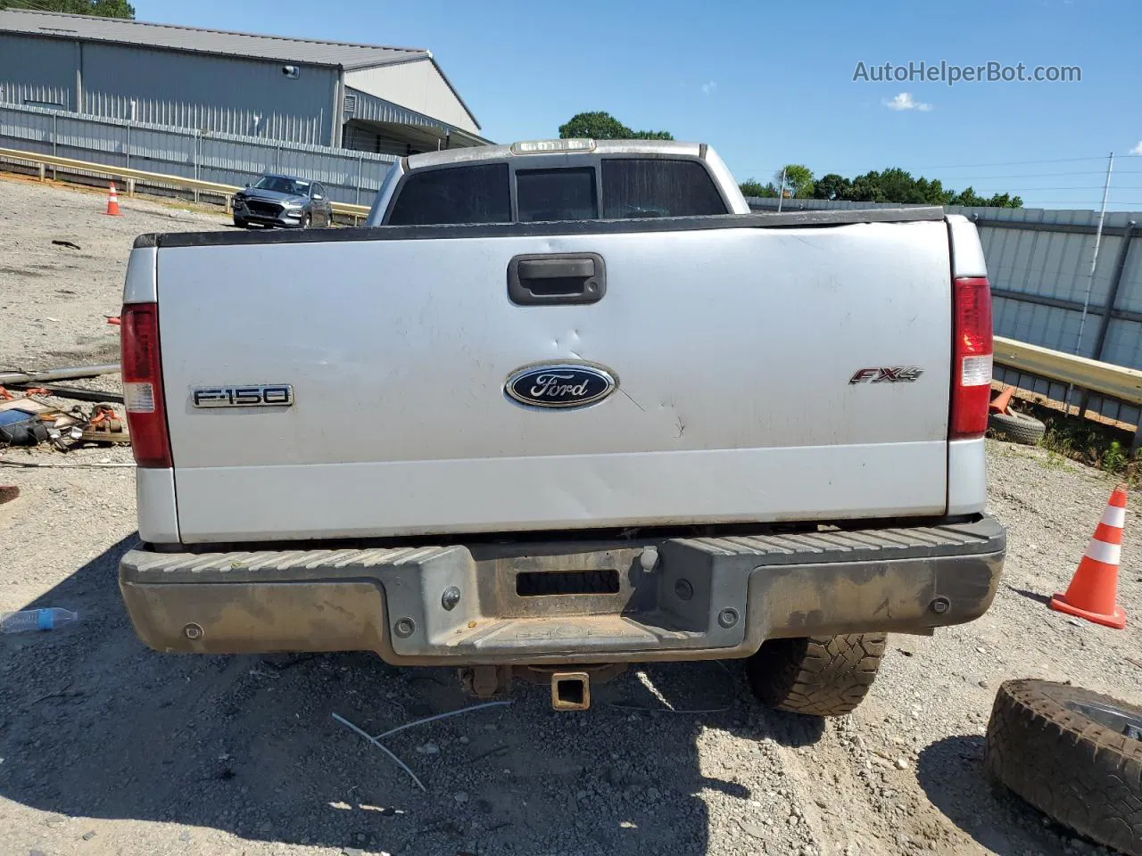 2004 Ford F150  Silver vin: 1FTPX14534NB85028