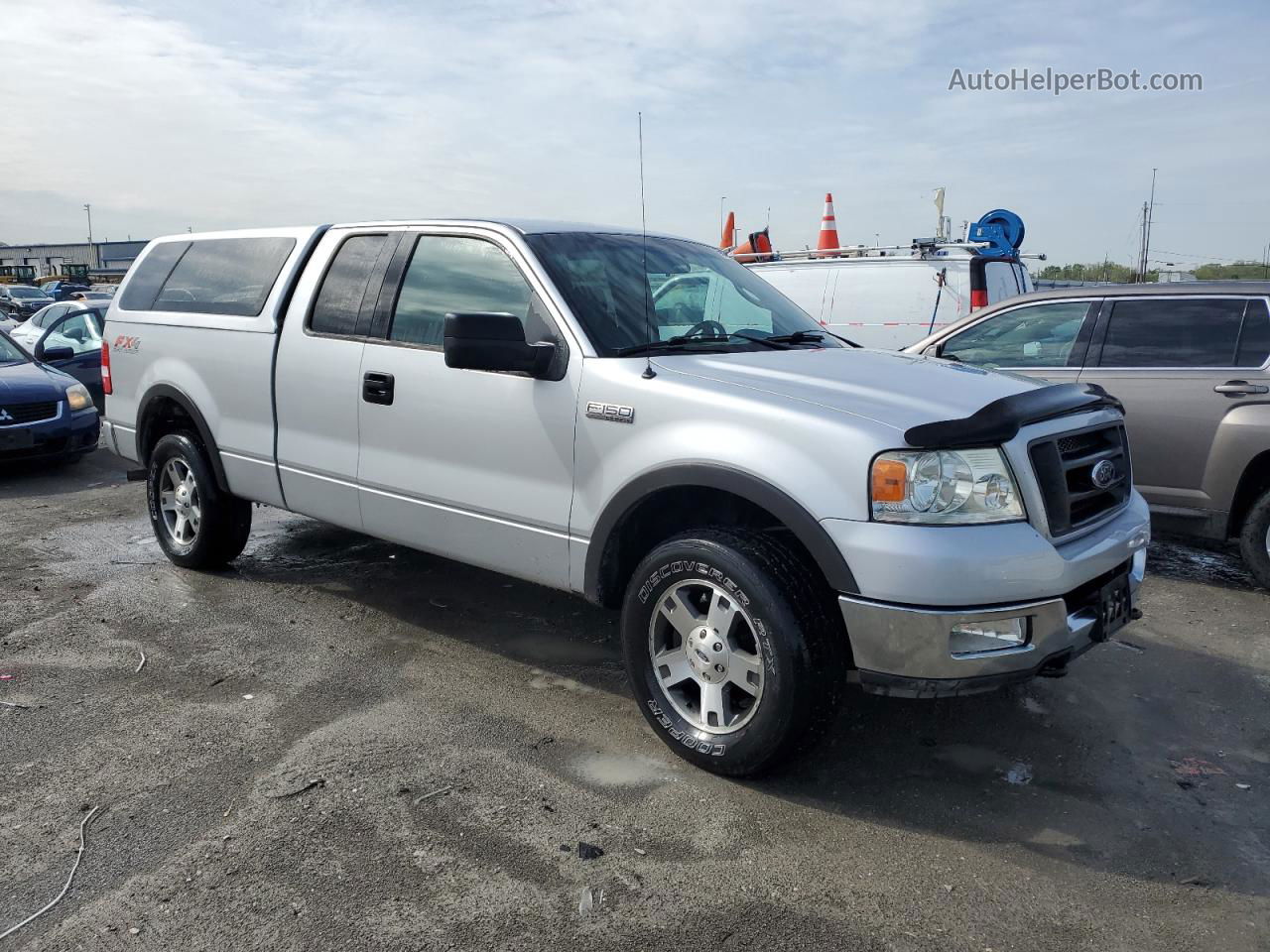 2004 Ford F150  Silver vin: 1FTPX14554FA38123