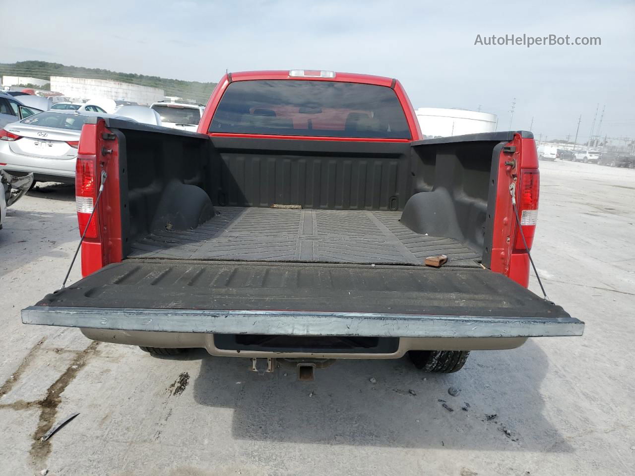 2004 Ford F150  Red vin: 1FTPX14564NC18815