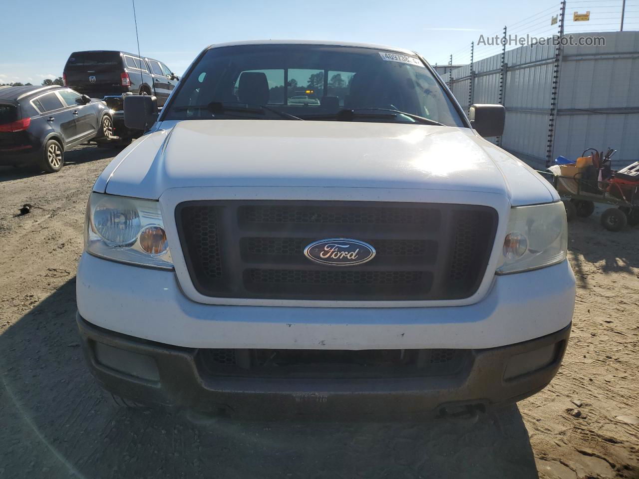 2005 Ford F150  White vin: 1FTPX14565NA88732