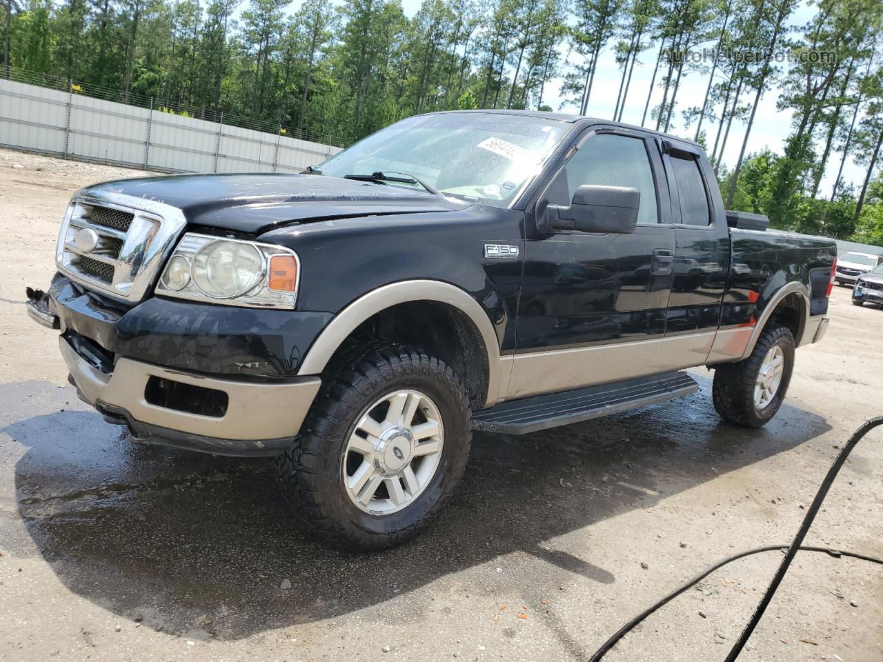 2004 Ford F150  Black vin: 1FTPX14574NC57705