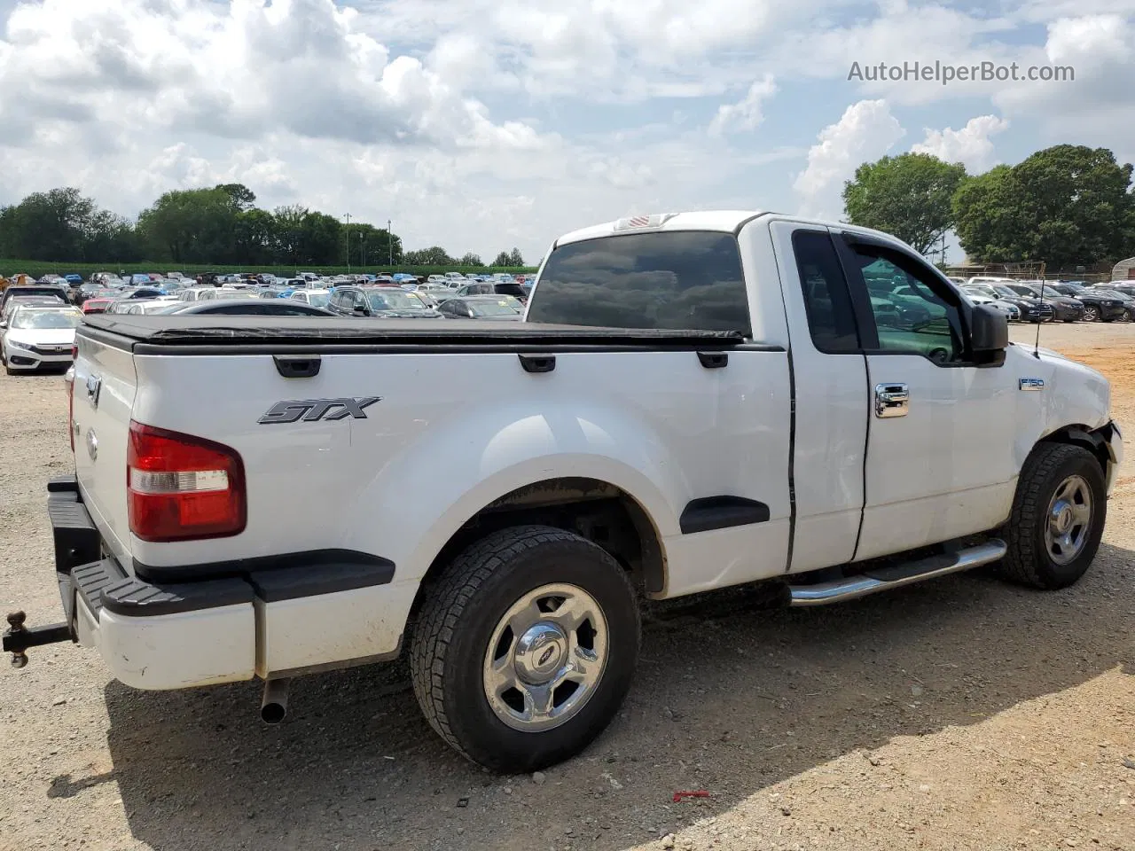 2005 Ford F150  White vin: 1FTRF02W05KC59395