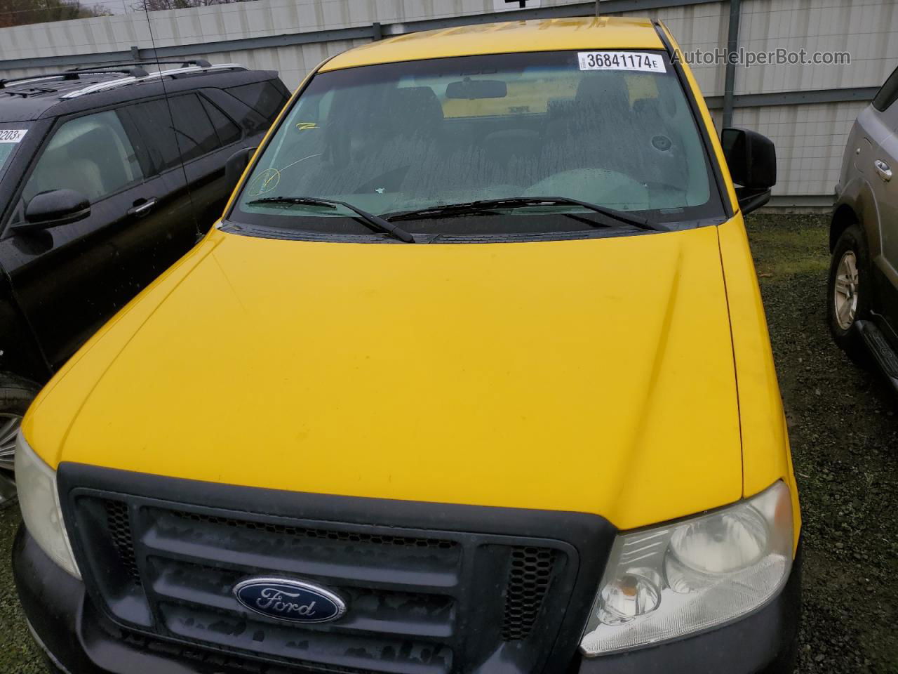 2005 Ford F150  Yellow vin: 1FTRF12235KF15709