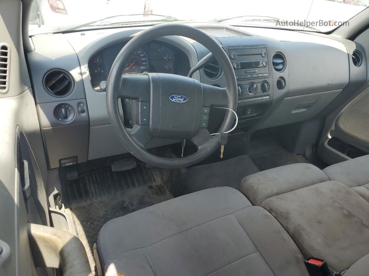 2005 Ford F150  Серебряный vin: 1FTRF12285KE77264